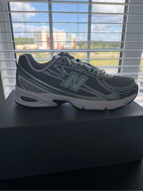New Balance 740v2
Silver Metallic New Spruce